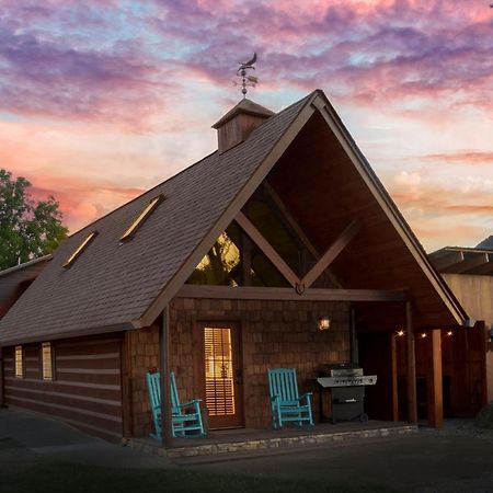 Romantic A-Frame Private Hottub Firepit Neargsmnp Sevierville Εξωτερικό φωτογραφία