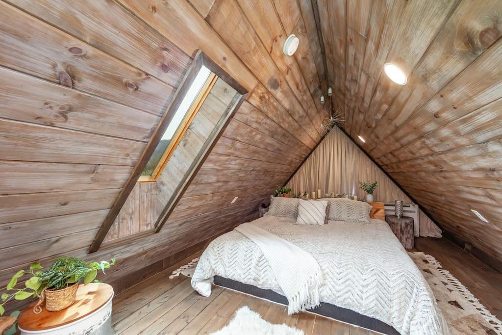Romantic A-Frame Private Hottub Firepit Neargsmnp Sevierville Εξωτερικό φωτογραφία